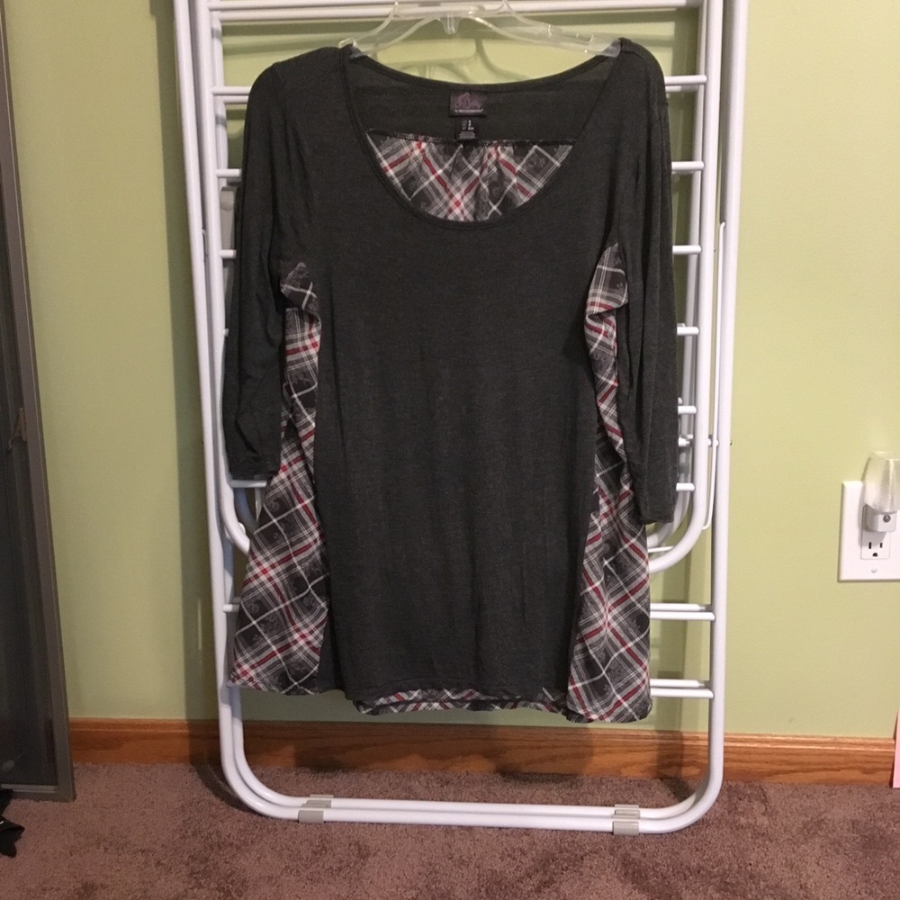 Oh Baby motherhood grey and plaid maternity top S